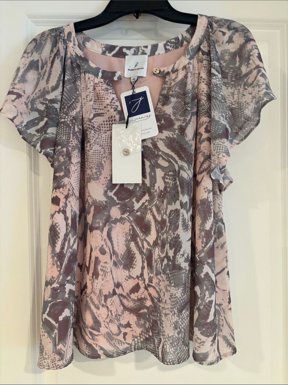 Bluebird Canyon Pink and Gray Abstract Flutter-Sleeve Blouse